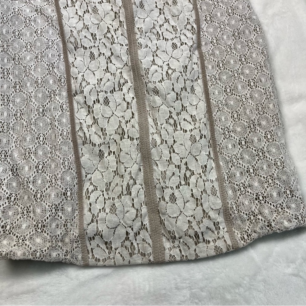 Maggy London Ivory Lace and Tan Bodycon Dress size 8 - Picture 4 of 7